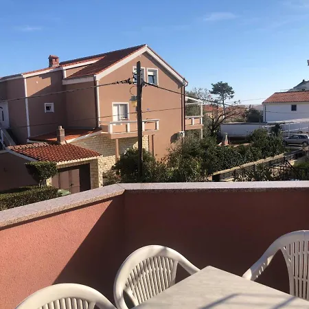 Milka Appartement Vir