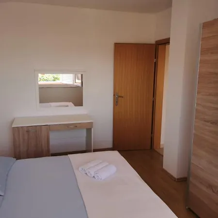 Milka Appartement Vir